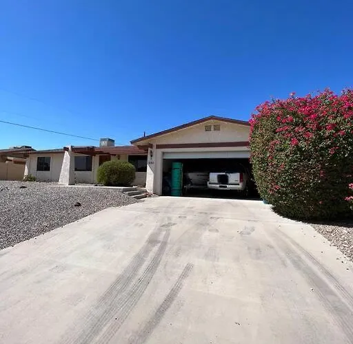 Summer/snow Bird Vacation Overlooking * Lake Havasu City